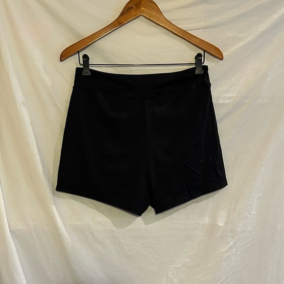 Lands' End Swim Womens 6 Black Built in Briefs Swim Shorts 3" inseam Athletic - Picture 2 of 9